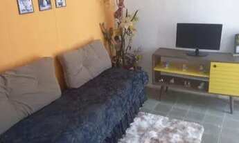 Imagem 2: Casa em rua pública