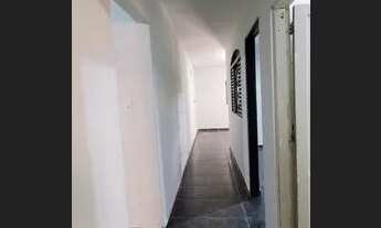 Imagem 2: Alugo ap térreo de 2 quartos, sala, cozinha, garagem, qc 02 santa maria df