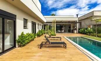 Imagem 2: Belíssima Casa nova, Semi mobiliada com 5 suítes á venda no Condomínio Fazenda Alvorada em