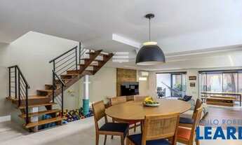 Imagem 5: Casa com 3 suítes para locação no condomínio American Village, Alto de Pinheiros SP