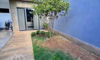 Imagem 7: Casa de condomínio térrea para aluguel possui 350 metros quadrados com 4 quartos