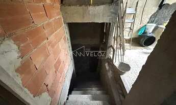 Imagem: Casa de rua - Sobrado / Residencial / Centro