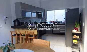 Imagem 4: Casa à venda, 4 quartos, 1 suíte, 2 vagas, Jardim Europa - Uberlândia/MG