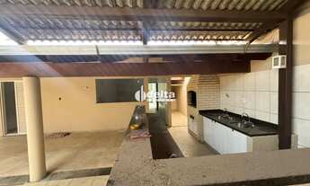 Imagem 4: Casa residencial com 3 quartos sendo 1 suíte disponível para venda no bairro Roosevelt em