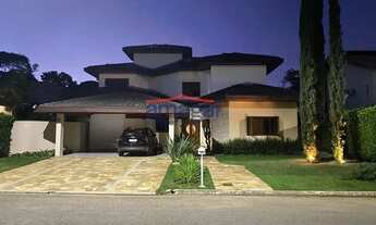 Imagem 2: Conforto e Segurança: Casa à Venda em Pindamonhangaba, Condomínio Colonial Village