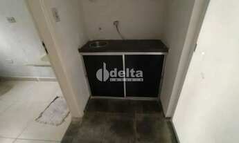 Imagem 10: Casa comercial com 5 salas disponível para venda no bairro Centro em Uberlândia-MG