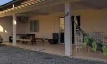 Imagem: Cada grande 4 quartos praia verão temporada