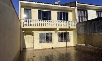 Imagem 3: Sobrado para Venda em São José dos Pinhais, Ipê, 3 dormitórios, 2 banheiros, 2 vagas