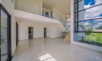 Imagem 5: Uma casa exclusiva em um amplo terreno de esquina no Alphaville para venda