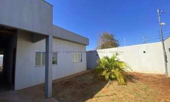 Imagem 3: Casa 2 quartos muito nova