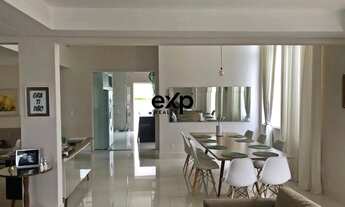 Imagem: Casa de alto padrão com 4 suítes com 371