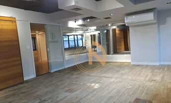 Imagem 2: Sala no Itaim Bibi, recém reformada com 144m², 03 vagas de garagem e muito iluminada