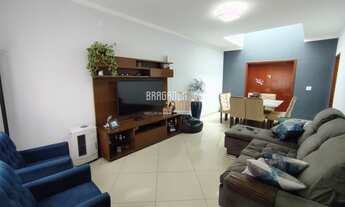 Imagem 2: Linda Casa à Venda - Condomínio Fechado - em Bragança Paulista/SP