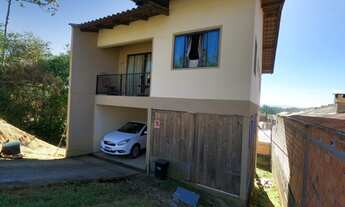 Imagem: Sobrado localizado no bairro Estrada das