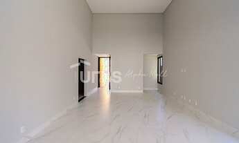 Imagem 4: Casa de condomínio térrea para venda tem 243 metros quadrados com 4 quartos