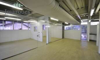 Imagem 7: Prédio comercial com Galpão e Docas