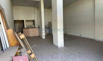 Imagem 4: Loja disponível para venda ou locação, 48 m2, bem localizado em piso térreo de condomínio