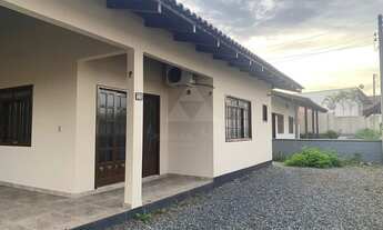 Imagem 2: CASA À VENDA COM 3 DORMITÓRIOS, 147m², R$585.000,00, BAIRRO CENTRO, BARRA VELHA, SANTA CAT