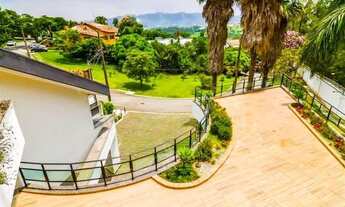 Imagem 6: Ampla casa, em Condomínio Clube, disponível para venda/locação. 800 m² com 4 suítes. Quint