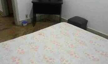 Imagem 2: Quarto aluga Quarto com aluguel por R$700 /mês