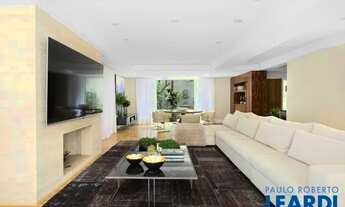 Imagem: Casa sobrado disponível para locação