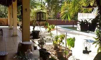 Imagem: Casa grande em condomínio