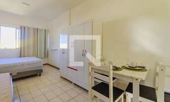 Imagem 5: Apartamento para Aluguel - Amaralina, 1 Quarto, 30 m2