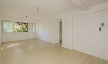 Imagem 2: Apartamento para venda com 70 metros quadrados com 2 quartos em Passo da Areia - Porto Ale