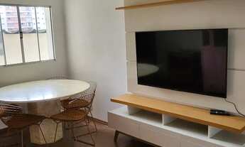 Imagem: Vaga para moça