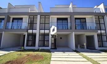 Imagem 1: Casa nova em condomínio, com quintal amplo, terraço, 03 quartos 1 suíte e 4 vagas de garag