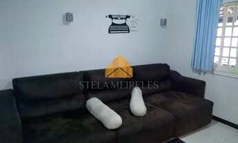 Imagem 4: Casa ampla com jardim na frente e bastante espaço no bairro Espirito santo