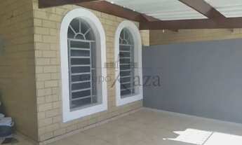 Imagem 2: Casa para aluguel com 300 metros quadrados com 3 quartos