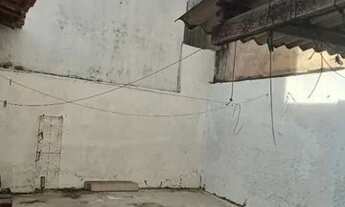 Imagem 3: Aluga-se bela casa com projetados/porcelanato/3 quartos