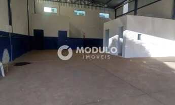 Imagem 2: Galpão comercial disponivel para locação no bairro Segismundo Pereira