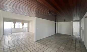 Imagem: Apartamento a poucos metros da praia com