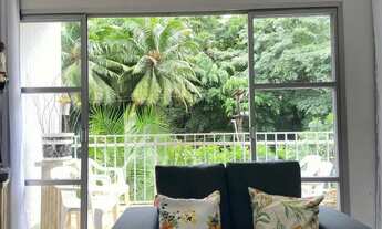 Imagem 3: O Refúgio Perfeito no Alto do Itaigara Cercado de Verde