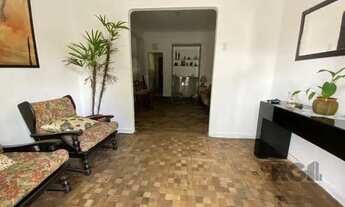 Imagem 2: Ampla casa de 180m² com 2 dormitórios e churrasqueira