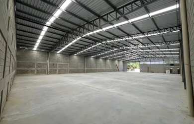 Imagem 2: Galpão Espaçoso para Sua Empresa no Bairro Bandeirinhas Aluguel Rápido e Fácil!