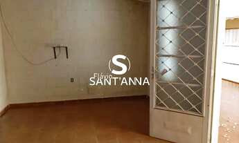 Imagem 5: Vende-se casa em excelente localização, ao lado da Câmara Municipal de Indiaporã/SP