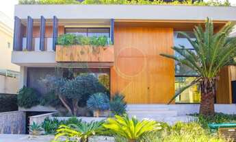 Imagem 2: CASA À VENDA CONDOMÍNIO SANTA MÔNICA JARDINS 6 SUÍTES ALTO PADRÃO DE ACABAMENTO