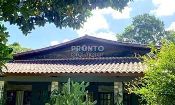 Imagem: Casa em condomínio com 300m² localizada