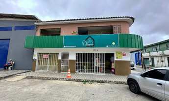 Imagem 3: Vendo predio com casas e ponto comercial