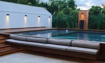 Imagem 2: PORTEIRA FECHADA - BELÍSSIMA CASA 4SUÍTES-1000M2-4VGAS- ALPHAVILLE BARRA DA TIJUCA RJ