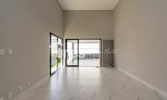 Imagem 2: Casa de condomínio térrea para venda tem 243 metros quadrados com 4 quartos