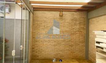 Imagem 3: Casa de condomínio com piscina para venda tem 186 metros quadrados com 3 quartos