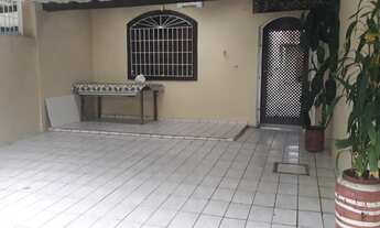 Imagem 1: Casa a 100 metros da praia