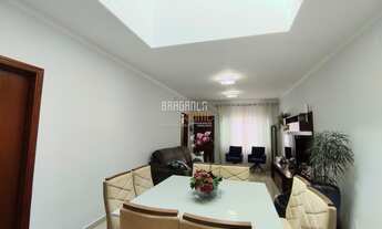 Imagem 3: Linda Casa à Venda - Condomínio Fechado - em Bragança Paulista/SP