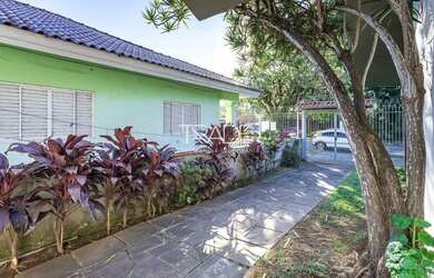 Imagem 2: PORTO ALEGRE - Casa Padrão - Camaquã