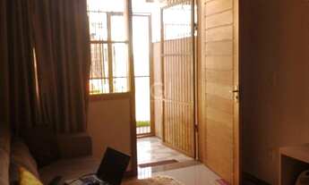 Imagem 2: Porto Alegre - Casa Padrão - Hípica