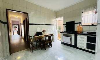 Imagem: Casa em via publica em Parque Urupes - Taubaté